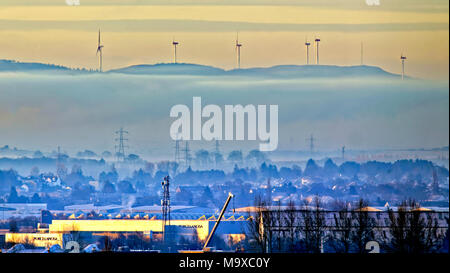 Glasgow, Scotland, UK 29th March 2018. UK Weather: Freezing morning with fog and mist  over porcelnosa causes a spectacular dawn and fog picturesque start over the city.Whitelee wind farm and Eaglesham moor become an island in the sea of fog above the  Clyde shipyards braehead and the south of the city Gerard Ferry/Alamy news Credit: gerard ferry/Alamy Live News Stock Photo