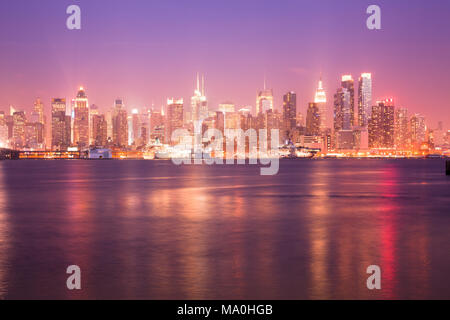 Reflection over the Hudson River and Skyline of midtown Manhattan, New York City, NY, USA Stock Photo