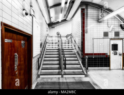 London Underground Tube Station: Latimer Road Stock Photo