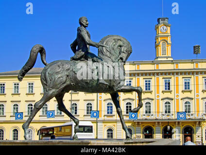 Ljubljana, Slovenia. Equestrian statue of General Rudolf Maister ('Vojanov' 1874 – 1934: military officer and poet) in front of the main train station Stock Photo
