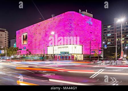 Shopping centre in the affluent Gangnam district of Seoul, South Korea Stock Photo