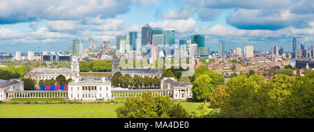 London - The sky line of Canary Wharf from Greenwich park. Stock Photo