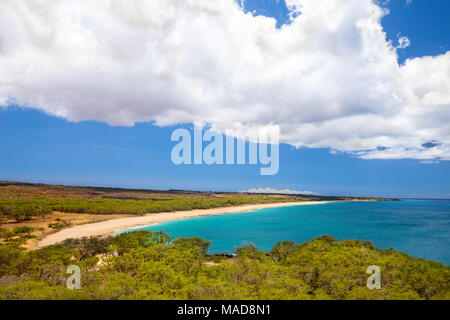 A beautiful afternoon on the two mile long, three hundred feet wide, Papohaku Beach on the west shore of Molokai. This is the longest white-sand beach Stock Photo