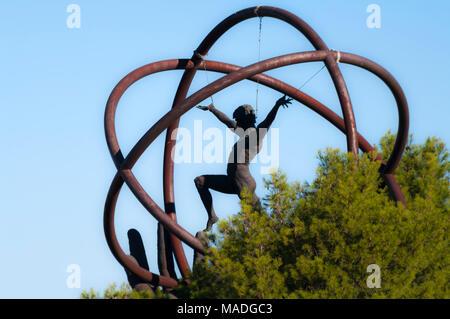 Monumento al trabajo en el mirador de Paracuellos del Jarama. Madrid. España Stock Photo