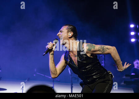 October 8, 2017 - DEPECHE MODE performs during the Global Spirits tour at the SAP Center in San Jose, California Credit: Greg Chow/ZUMA Wire/Alamy Live News Stock Photo