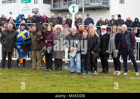 Ffos Las Racecourse, Trimsaran, Wales, UK. Sunday 1 April 2018.  Ffos Las Racecourse Handicap Hurdle Credit: Gruffydd Thomas/Alamy Live News Credit: Gruffydd Thomas/Alamy Live News