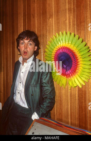 Paul McCartney at the Abbey Road Studios promotong his second solo album McCartney II in 1980 Stock Photo