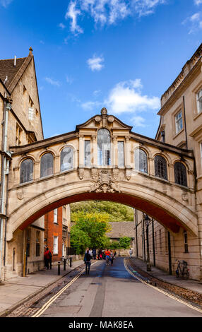 OXFORD, UK - JUN 15, 2013: Hertford Bridge (called 'the Bridge of Sighs'), a skyway joining two parts of Hertford College, a constituent college of th Stock Photo