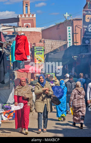 MOROCCO MARRAKECH JEMAA EL FNA MEDINA SOUK SMOKE AND MANY PEOPLE WITHIN THE MARKET Stock Photo