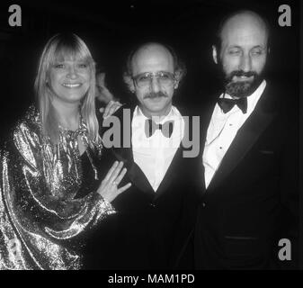 Mary Travers Peter Yarrow Paul Stookey 1982 Photo By John Barrett/PHOTOlink. Photo via Credit: Newscom/Alamy Live News Mary Travers Peter Yarrow Paul Stookey 1982 Photo By John Barrett/PHOTOlink. Photo via Credit: Newscom/Alamy Live News