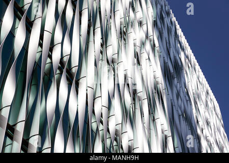 LONDON - MAY, 2017: Close up of twisted metal modern architectural design detail, City Of London, London, EC3 close up Stock Photo