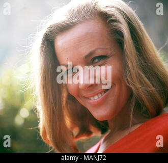 HONOR BLACKMAN English film and TV actress  in 1965. Photo: Tony Gale Stock Photo