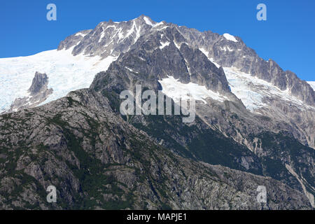 Alaska coastal glaciers and mountains in Kenai Fjords National Park Stock Photo