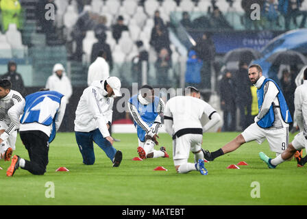 Turin, Italy. 3rd Apr, 2018. Juventus Team during the UEFA Champions League quarter-finals 1st leg football match between Juventus FC and Real Madrid CF at Allianz Stadium on 03 April, 2018 in Turin, Italy. Credit: Antonio Polia/Alamy Live News Stock Photo