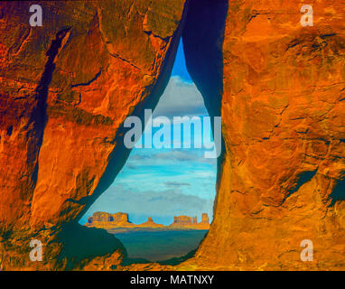 Teardrop Arch, Monument Valley Tribal Park, Utah/Arizona, Navajo Reservation Stock Photo