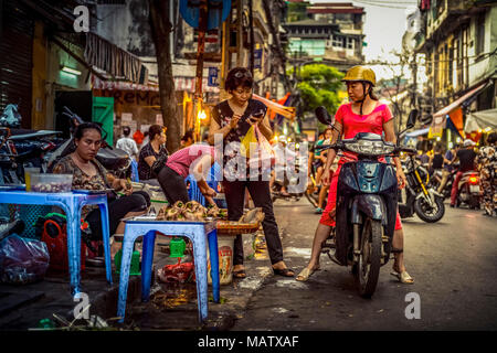 Asien, Vietnam, Hanoi, Verkehr, Transport, Transportmittel, Markt Stock Photo