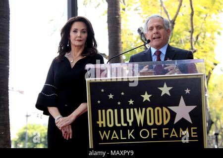 Los Angeles, CA, USA. 3rd Apr, 2018. Lynda Carter, Les Moonves at the induction ceremony for Star on the Hollywood Walk of Fame for Lynda Carter, Hollywood Boulevard, Los Angeles, CA April 3, 2018. Credit: Priscilla Grant/Everett Collection/Alamy Live News Stock Photo