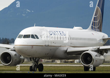 Richmond, British Columbia, Canada. 7th Mar, 2018. A United Airlines Airbus A319 (N847UA) narrow-body twin-engine jet airliner on the tarmac at Vancouver International Airport. Credit: Bayne Stanley/ZUMA Wire/Alamy Live News Stock Photo