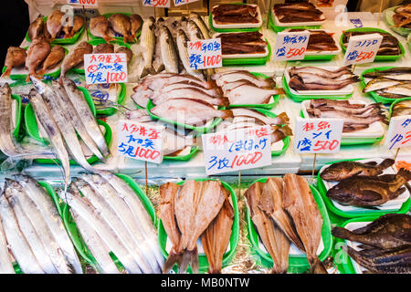 Japan, Hoshu, Tokyo, Ueno, Ameyoko Shopping Street, Seafood Store Stock Photo