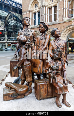 England, London, The City, Liverpool Street Station, The Kindertransport Statue Stock Photo