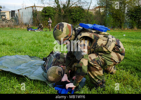 Aspirants military Physicians attend 'Ressac drill, Bron, France Stock Photo