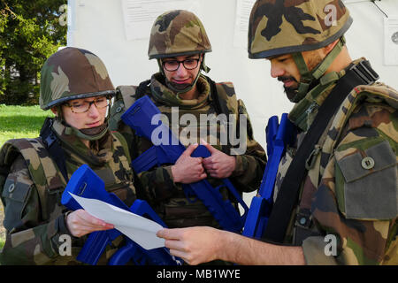 Aspirants military Physicians attend 'Ressac drill, Bron, France Stock Photo