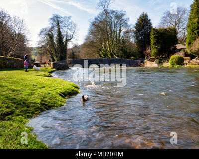 Peak District National Park. 5th Apr, 2018. UK Weather: visitors enjoying the glorious sunshine on Thursday after the wet Easter Bank Holiday break at Ashford on the Water, near Bakewell in the Peak District National Park Credit: Doug Blane/Alamy Live News Stock Photo