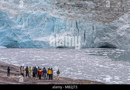 Tourists, in Pía Glacier, Beagle Channel (northwest branch), PN Alberto de Agostini, Tierra del Fuego, Patagonia, Chile Stock Photo