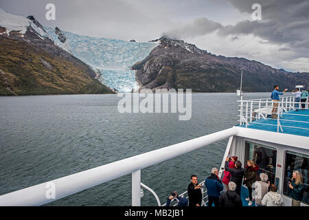 Italia glacier, Avenue of the glaciers from Ventus cruise ship, PN Alberto de Agostini, Tierra del Fuego, Patagonia, Chile Stock Photo
