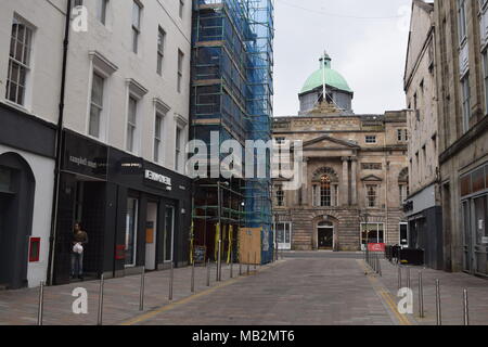 Dalton fountain Glasgow' historic train shed uncovered in queen st Glasgow during demolition work'statue of liberty Glasgow'wall art Glasgow' Stock Photo