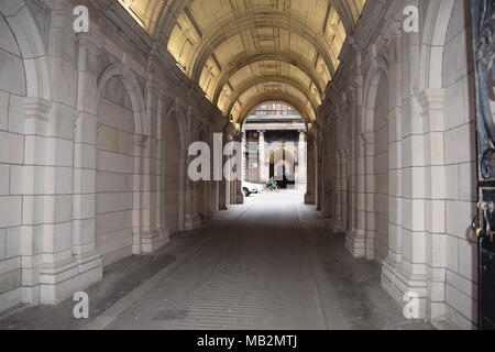 Dalton fountain Glasgow' historic train shed uncovered in queen st Glasgow during demolition work'statue of liberty Glasgow'wall art Glasgow' Stock Photo