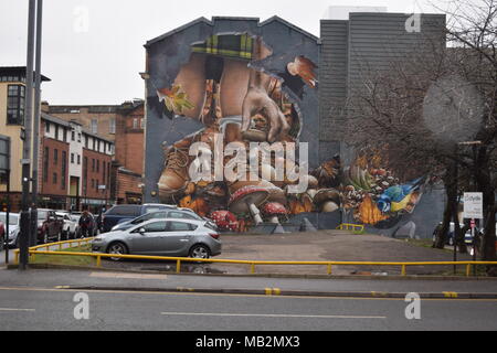 Dalton fountain Glasgow' historic train shed uncovered in queen st Glasgow during demolition work'statue of liberty Glasgow'wall art Glasgow' Stock Photo