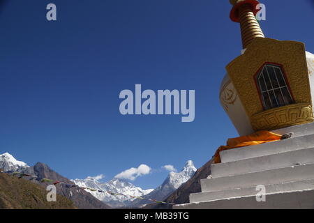 View of Mount Everest and surrounding peaks from the trail past Namche Stock Photo