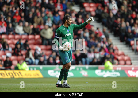 Goalkeeper David James in goal for Portsmouth during a south coast derby between rivals Southampton in 2010 which saw Portsmouth come out winners in a  4-1 victory.This image is bound by Dataco restrictions on how it can be used. EDITORIAL USE ONLY No use with unauthorised audio, video, data, fixture lists, club/league logos or “live” services. Online in-match use limited to 120 images, no video emulation. No use in betting, games or single club/league/player publications Stock Photo