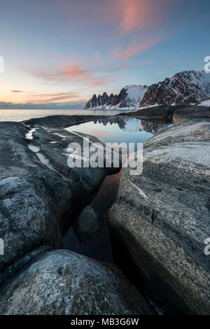 Oksohornan peaks, Tungeneset, Lofoten Islands, Norway Stock Photo