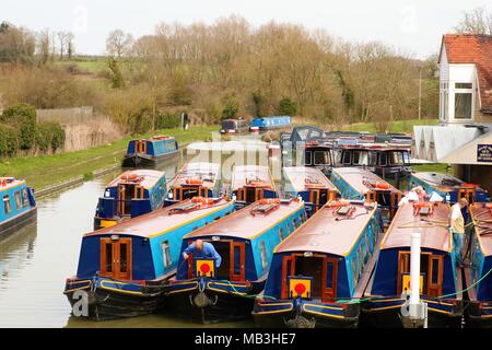 Barge / Canal boats at Heyford Wharf, Heyford, Oxfordshire, UK Stock Photo