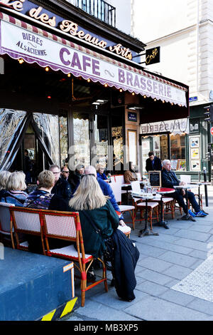 Café des Beaux Arts - Spring in Paris - France Stock Photo