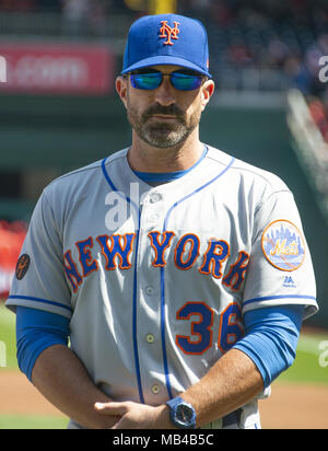 Washington, District of Columbia, USA. 5th Apr, 2018. New York Mets manager Mickey Callaway (36) is introduced prior to the game against the Washington Nationals at Nationals Park in Washington, DC on Thursday, April 5, 2018.Credit: Ron Sachs/CNP. Credit: Ron Sachs/CNP/ZUMA Wire/Alamy Live News Stock Photo