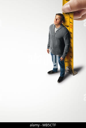 RELEASE DATE: December 22, 2017 TITLE: Downsizing STUDIO: Paramount Pictures DIRECTOR: Alexander Payne PLOT: A social satire in which a guy realizes he would have a better life if he were to shrink himself. STARRING: MATT DAMON as Paul Safranek poster art. (Credit Image: © Paramount Pictures/Entertainment Pictures) Stock Photo