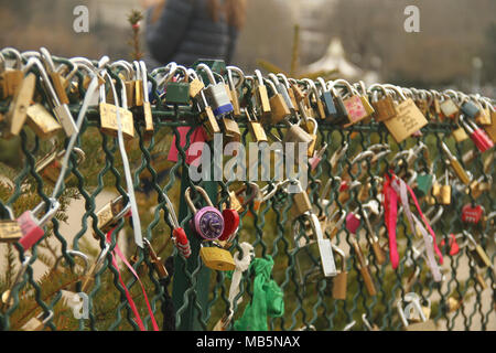 Paris, France -  02 April 2018. Padlocks seen by a fence in Jardins du Trocadéro overlooking the Eiffel tower on 2nd April 2018.  General view of Paris, France. @ David Mbiyu/Alamy Live News Stock Photo