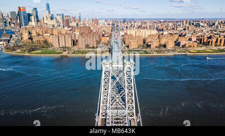 The Williamsburg Bridge and Manhattan, New York City, NY, USA Stock Photo