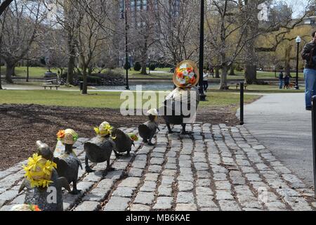 The iconic Make Way For Ducklings Statue in the Boston Public Garden, Boston, Massachusetts, USA Stock Photo