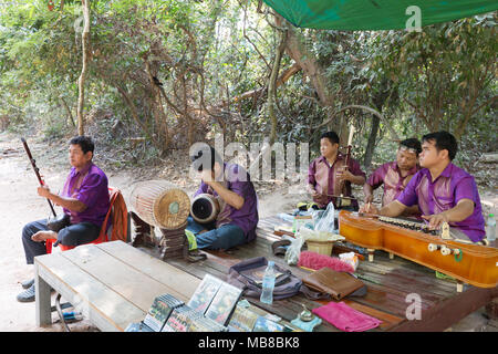 Musicians playing traditional Khmer music in the gift shop and