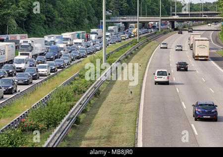 Stau auf der Autobahn A7 in Hamburg Stock Photo