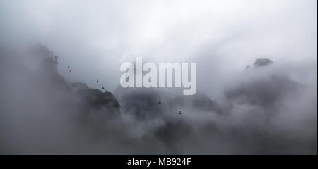 Cablecar road to the top of Tianmenshan mountain, Hunan province, China Stock Photo