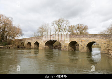 Old bridge over the River Avon, Pershore, Worcestershire, England, UK Stock Photo