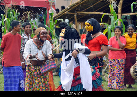 Colombo, Sri Lanka. 8th Apr, 2018. People celebrate the traditional Sinhala and Tamil new year in Colombo, Sri Lanka, on April 8, 2018. Credit: Ajith Perera/Xinhua/Alamy Live News Stock Photo