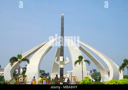 Devotees at the MGR memorial, is a memorial structure built on the Marina beach, Chennai, Tamil Nadu, India. it was built in memory of former Chief Mi Stock Photo