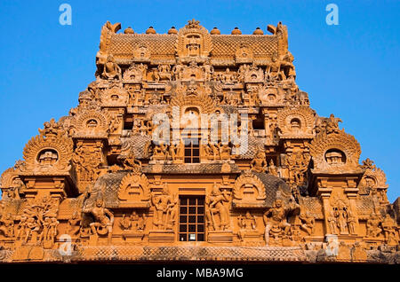 Carved stone Gopuram of the Brihadisvara Temple, Thanjavur, Tamil Nadu, India. Hindu temple dedicated to Lord Shiva Stock Photo