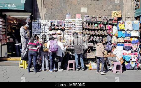 Street vendors in the historic centro neighborhood of Mexico City